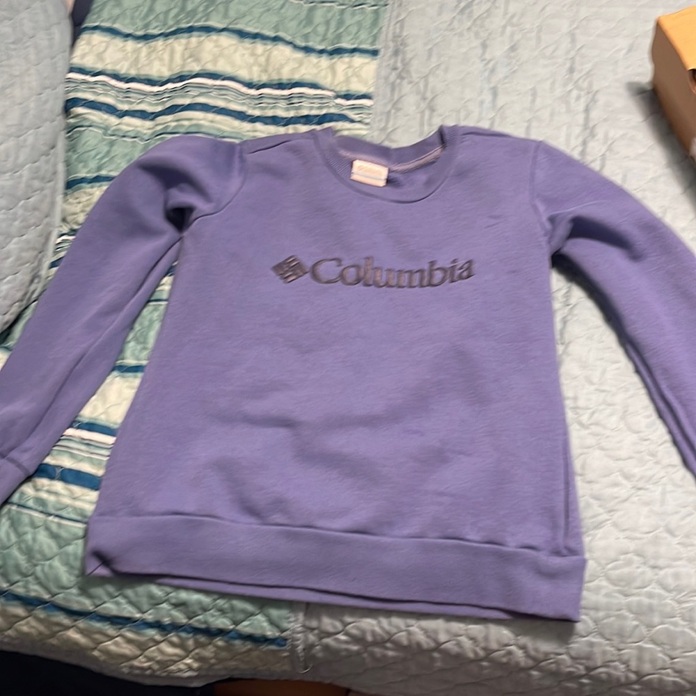 Columbia crewneck woman’s sweater small